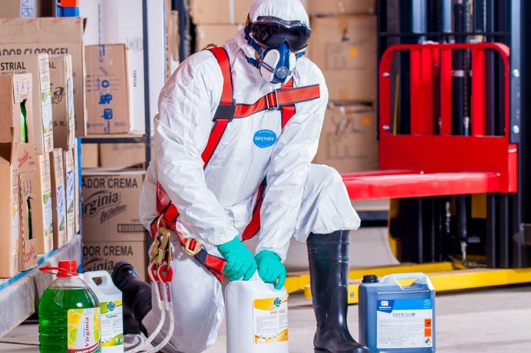 Incompatibilidades no Armazenamento de Produtos Químicos Perigosos